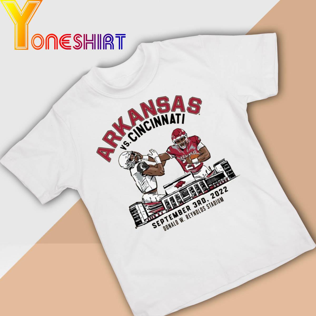 Official Cincinnati Bearcats Vs Arkansas Razorbacks Game Day 2022 T-shirt